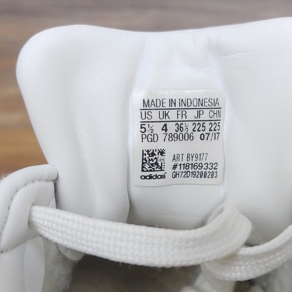 Adidas Superstar La marque Aux 3 bandes - Picture 12 of 13